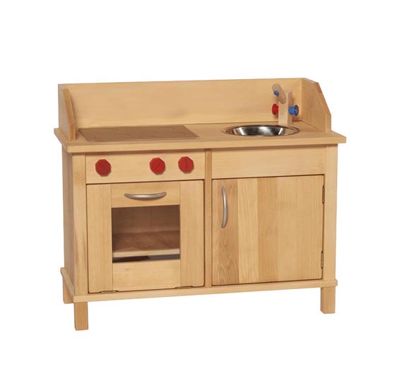 Cucina in legno con lavabo e forno e fornelli