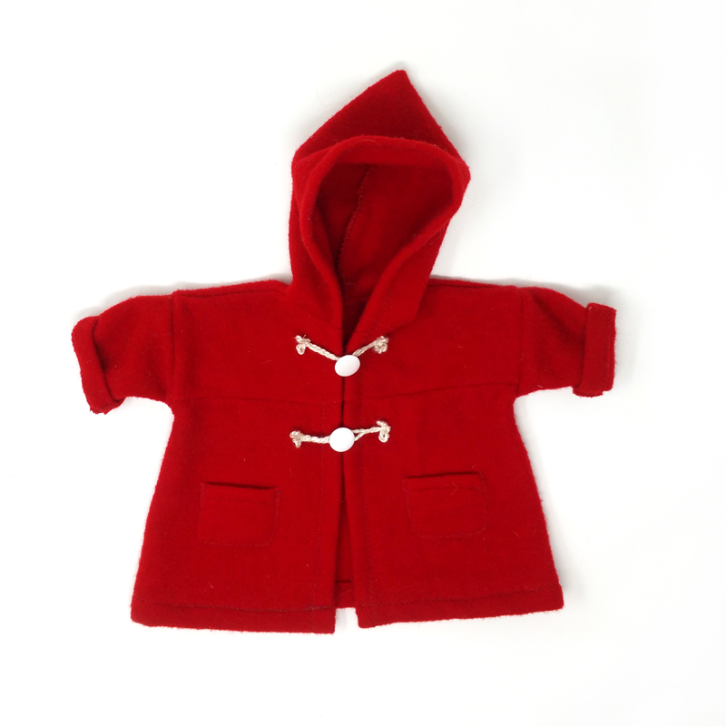 Cappotto di lana rosso con cappuccio, tasche e bottoncini - per bambole