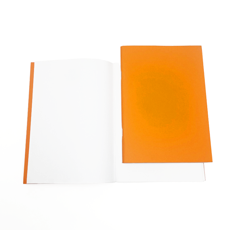 Quaderno arancione con pagine bianche - formato A5 -  -   - Shop