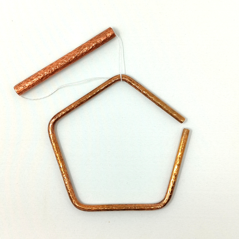 Pentagono in bronzo martellato - grande