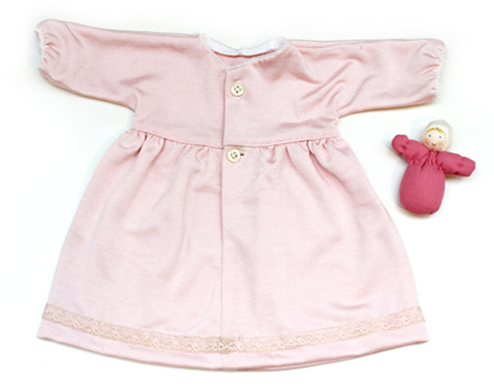 Camicia da notte rosa per bambole con bambolina - pezzo unico