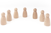 Omini di legno per bambole Peg arrotondati h cm 4 - 7 pezzi