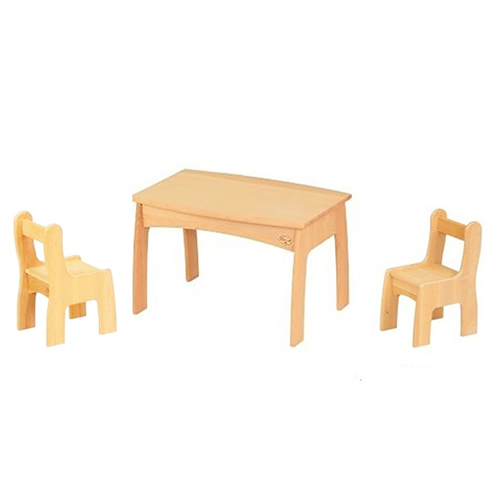 Tavolo e due sedie in legno - per bambole 