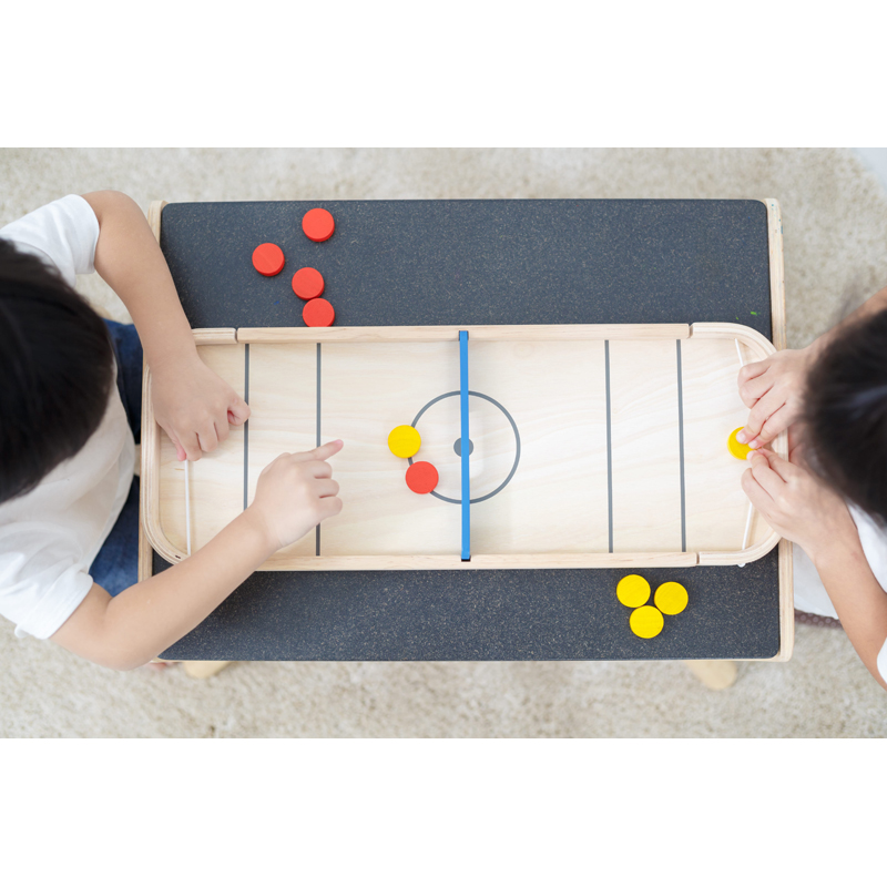 Tavola da gioco - due giochi Shuffleboard e Disc Flicking