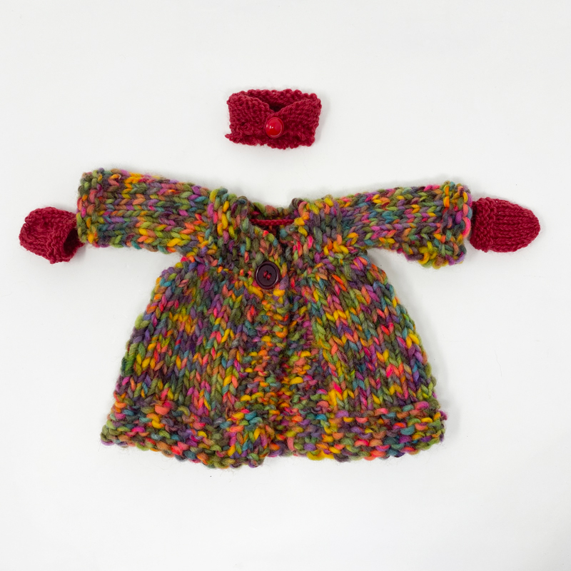 Cappottino di lana con guantini e fascia - per bambole